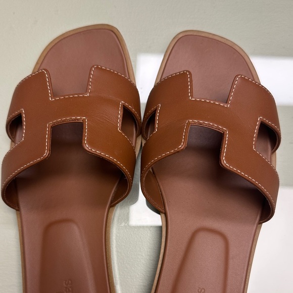 Hermes Brown Oran Leather Slide Sandals - Picture 4 of 4